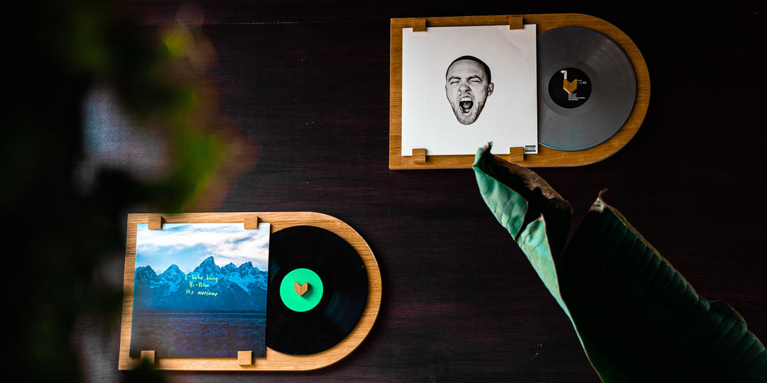 Product upgrade: Record Frame - oak