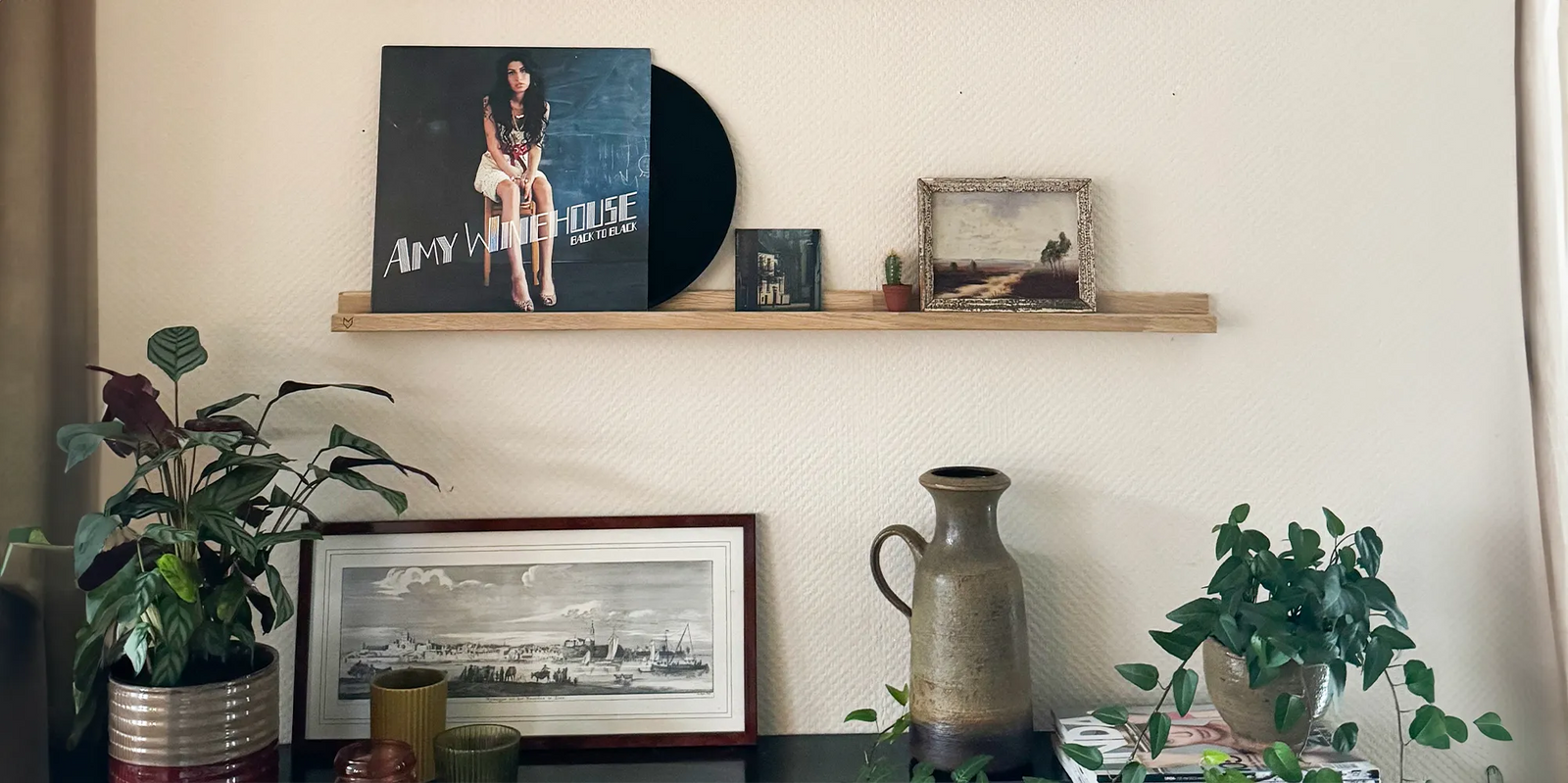 Plank voor aan de muur
